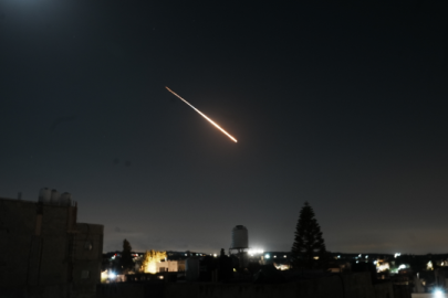 NTV ekibi Tel Aviv'e saldırıyı görüntüledi