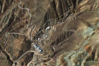 Uydudan görüntülendi. İran'ın yeraltı füze şehirleri hedefte