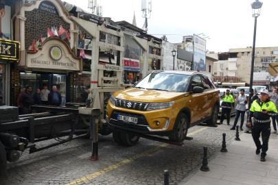 Yasağa rağmen park ettiler: 150 araca ceza yağdı