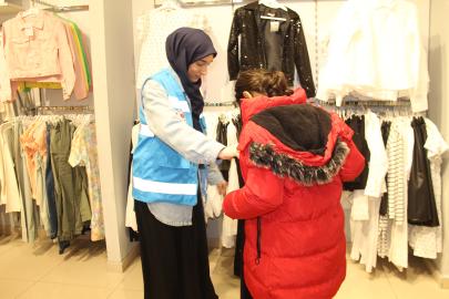 Yetimler Vakfı’ndan Diyarbakır’da yetim çocuklara bayramlık desteği