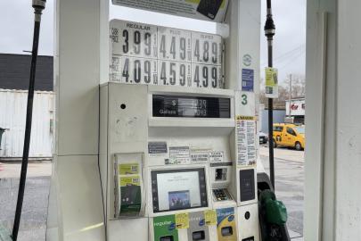 ABD'de benzin fiyatı dört yıldır ilk kez 4 doların üzerinde