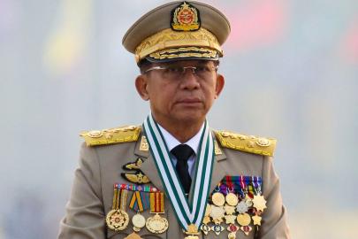 Cunta başa geçti, tüm ölüm cezaları kaldırıldı