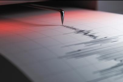 Endonezya'da üç günde iki büyük deprem