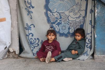 Gazze kamplarında haşere istilası. Çocukları fareler ısırıyor