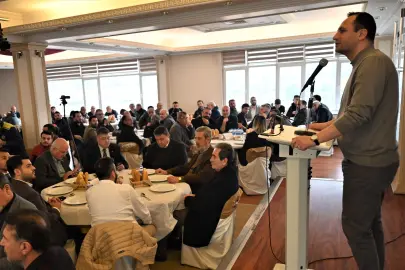 İzmir Bornova'da sanayi esnafıyla aynı sofrada