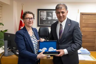 İzmir’in Fransa şehirleriyle bağı güçleniyor 