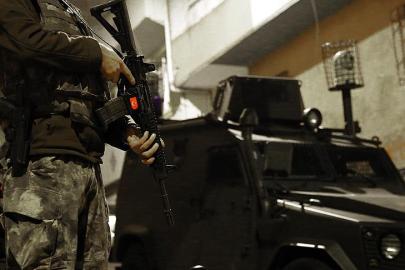 Konsolosluk önündeki saldırının ardından DAEŞ operasyonu. 19 gözaltı