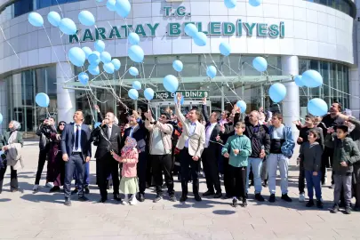 Konya Karatay’da mavi balonlar gökyüzüne bırakıldı