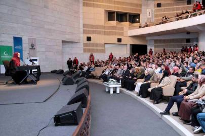 Konya’da evli çiftlere yönelik akademi başladı: Umre ödülü de var