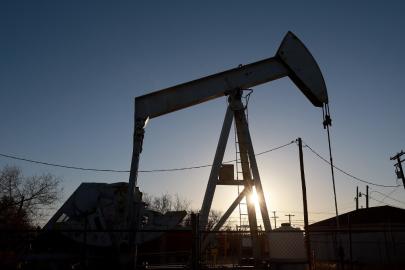 Körfez petrol üretimini onarmaya çalışıyor