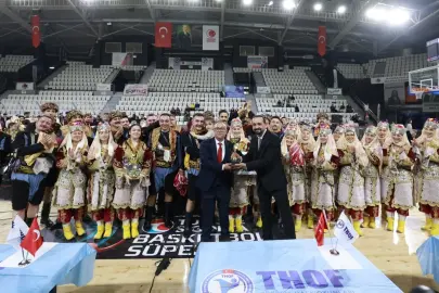 Manisa Büyükşehir 'Halk Oyunları Yarışması'na damga vurdu