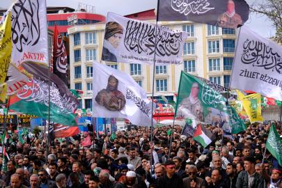 Van Mevlid-i Nebi etkinliği davetlileri: Kurtuluş Peygamberin yolundan gitmektir