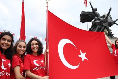 19 Mayıs Salı okullar tatil mi? Bankalar, noterler kargolar ve kamu kurumları kapalı mı olacak?