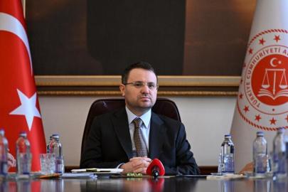 Bakan Gürlek. "15-18 yaş arasına ilişkin infaz düzenlemesi değiştirilecek"