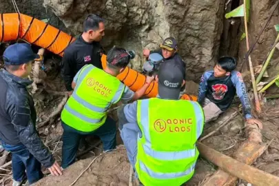 Laos'ta köylüler mağaraya girdi, 1 haftadır kurtarılmayı bekliyorlar