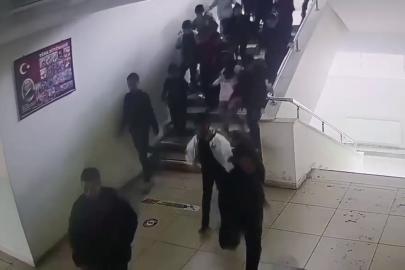Malatya'da deprem anında öğrenciler panikle sınıflardan çıktı