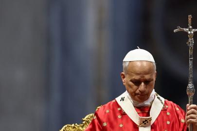 Papa'dan yapay zekaya karşı genelge: Geliştirilmesini yavaşlatın