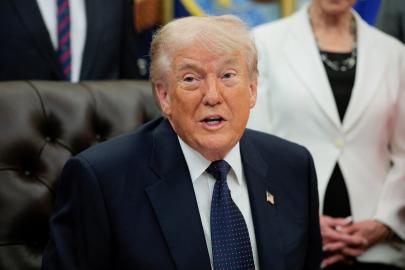 Trump'tan Hürmüz açıklaması. "Özgürlük Projesi'ni yeniden başlatmayı düşünüyorum"