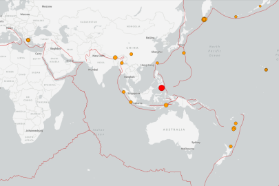 Filipinler'de 7.8 büyüklüğünde deprem 
