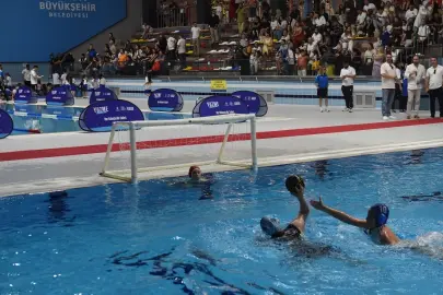 İstanbul'da geleceğin sportif yıldızları performanslarıyla göz doldurdu