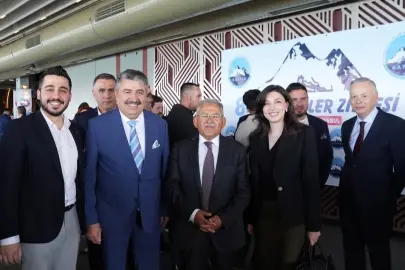 Kayserililer Zirvesi'ne Büyükkılıç damgası