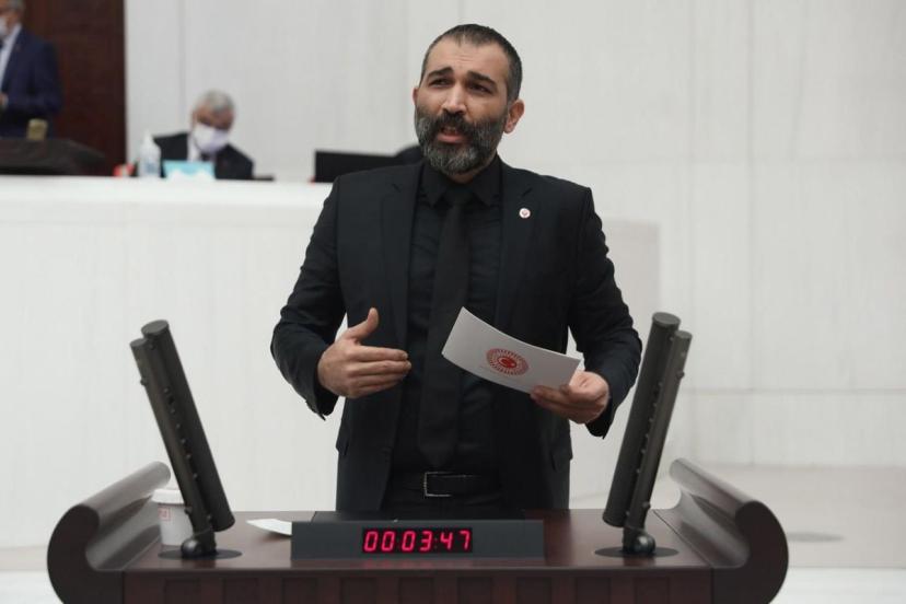 Siyasetten uzaklaşan Barış Atay, ünlü oyuncuyla aşk kaçamağında