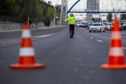 15 Temmuz kapalı yollar listesi: İstanbul'da yarın hangi yollar trafiğe kapatılacak?