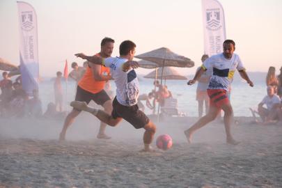 Bodrum'da 1. Günbatımı Çocuk Plaj Futbol Şenliği, final maçıyla sona erdi