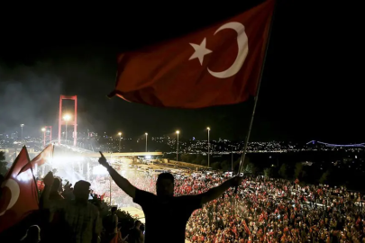 FETÖ'nün darbe girişiminin 10'uncu yılı: 15 Temmuz gecesi saat saat neler yaşandı?