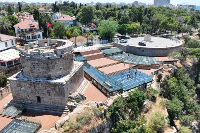 Hıdırlık Kulesi yeniden Antalyalılarla buluştu
