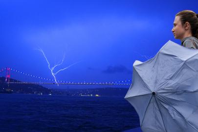 İstanbul yaz ortasında kış yaşayacak: Hava 7 derece soğuyacak, yağmur 4 gün sürecek