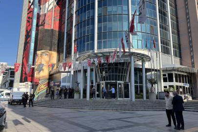 İzmit Belediyesi'ne operasyon. Belediye Başkanı Fatma Kaplan Hürriyet ve eşi dahil çok sayıda gözaltı var
