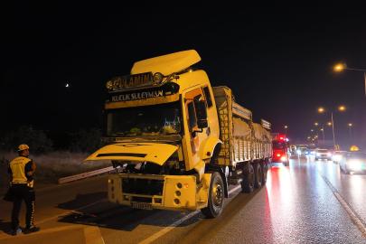 Kamyonun freni patladı, polis alarma geçti