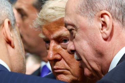 NATO Zirvesi'nden dikkat çeken anlar. Zirveye Erdoğan ve Trump görüntüleri damga vurdu
