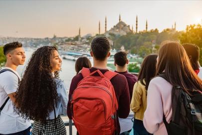 Türk gençlerinin sayısı bile yetti. Tam 117 ülkeyi geride bıraktı, Avrupa'nın en genç nüfuslu ülkesi