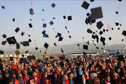 Üniversite mezunlarında istihdam geriledi... En yüksek oran tıp mezunlarında, en yüksek kazanç pilotajda