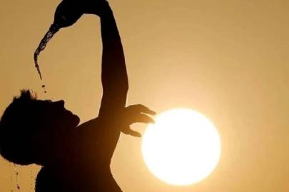 Afrika ve Basra sıcağı tüm yurtta etkili. Sıcak hava ne zaman sona erecek? 