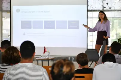 Beylikdüzü'nde geleceğin iletişim becerileri konuşuldu