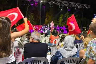 Bursa Kültürpark’ta zafer türküleri yankılandı