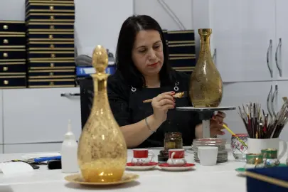 Bursa’da cam sanatı geleneksel motiflerle geleceğe taşınıyor