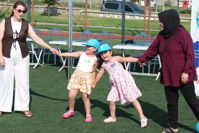 Eskişehir'de çocuklar ve aileler su kahramanı oldu