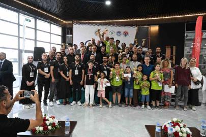 Uluslararası Altın Kayısı Satranç Turnuvası ödül töreniyle sona erdi