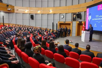 Cumhurbaşkanı Yardımcısı Cevdet Yılmaz, kaymakam adaylarıyla buluştu