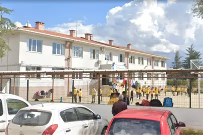 İzmir'de Şehit Polis Gökhan Kirazlı Ortaokulu’nun adı değiştirildi mi?