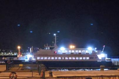 Marmara'da Panik. Feribot iskeleye çarptı.